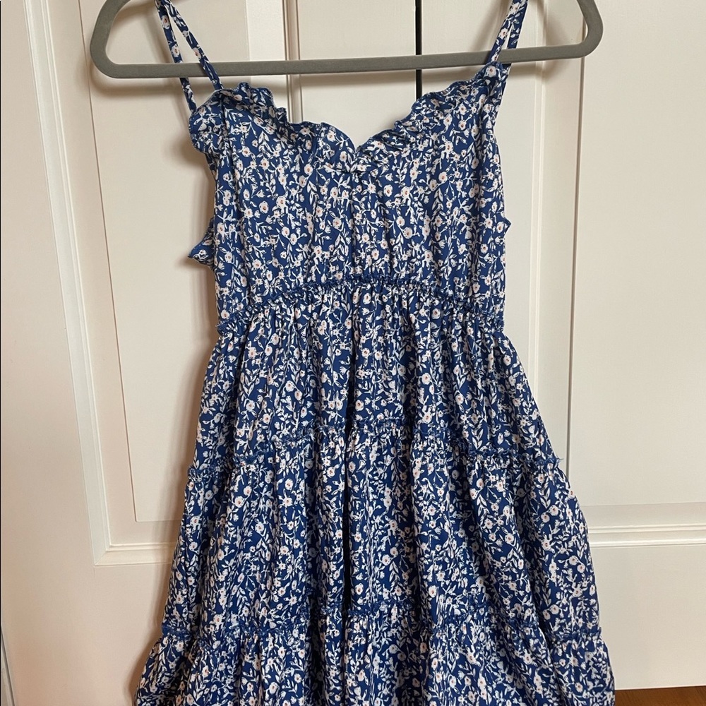 Closely blue floral dress